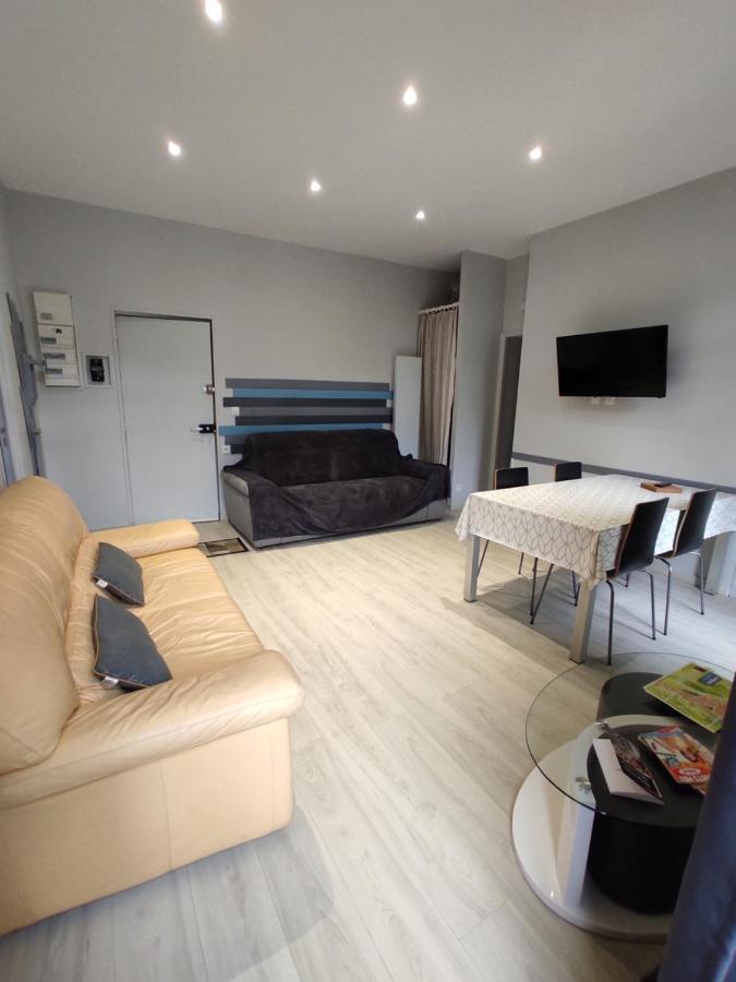 Agreable T2 Au Centre De Luchon Apartment Bagneres-de-Luchon Bagian luar foto