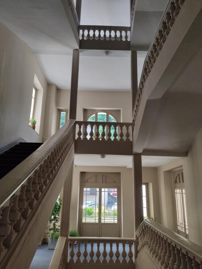 Agreable T2 Au Centre De Luchon Apartment Bagneres-de-Luchon Bagian luar foto