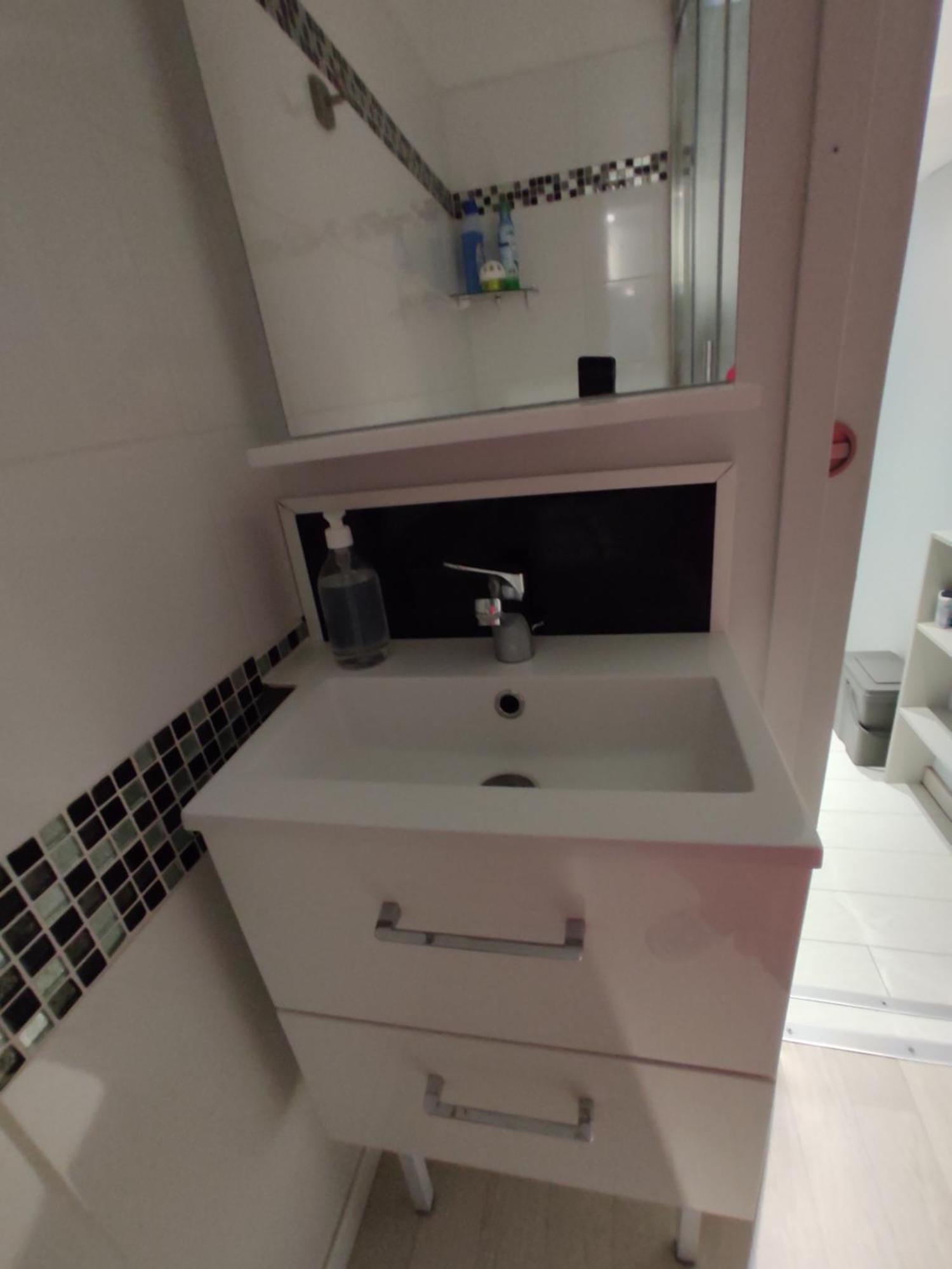Agreable T2 Au Centre De Luchon Apartment Bagneres-de-Luchon Bagian luar foto