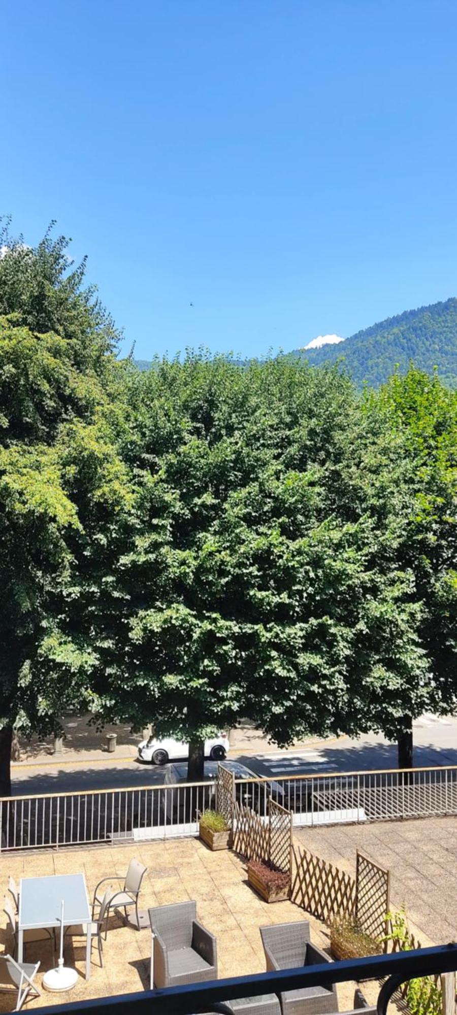 Agreable T2 Au Centre De Luchon Apartment Bagneres-de-Luchon Bagian luar foto